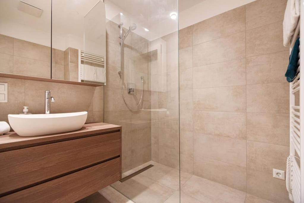 Neu Und Hell In Zentraler Ruhelage Mit Parkplatz Apartment เวียนนา ภายนอก รูปภาพ